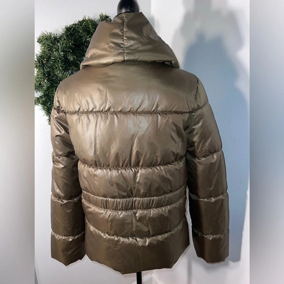 H&M, 6,long sleeve, zip closure, zip pocket cowl collar mid length, pufferjacket - Picture 8 of 13